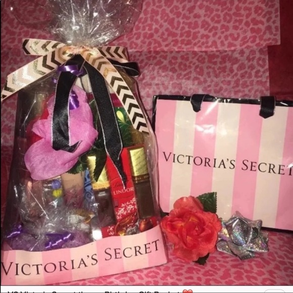 New- Victorias Secret VS Gift Mother’s Day Holiday Set basket ✨ - Picture 3 of 4